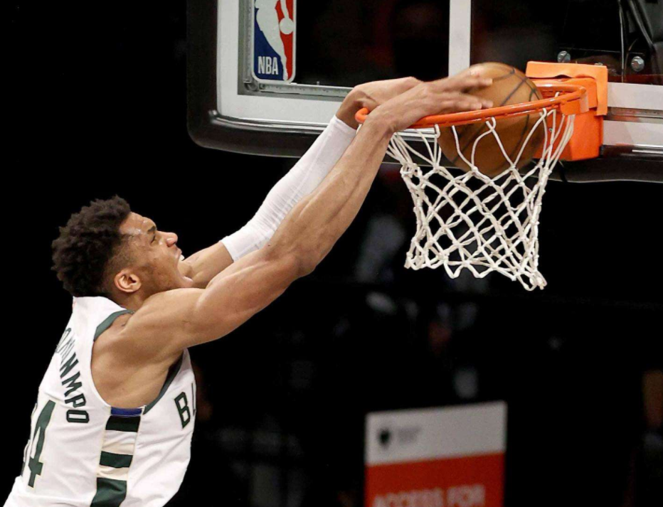 爱游戏体育-上海队碾压步行者，字母哥状态火热