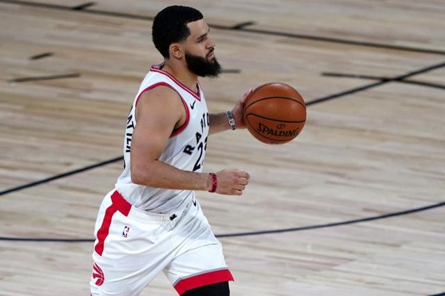 北京队逆转76人,范弗利特点燃赛场 北京队逆转76人,范弗利特点燃赛场