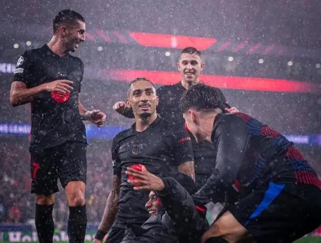 雷诺车队绝杀法拉利，佩雷兹点燃赛场