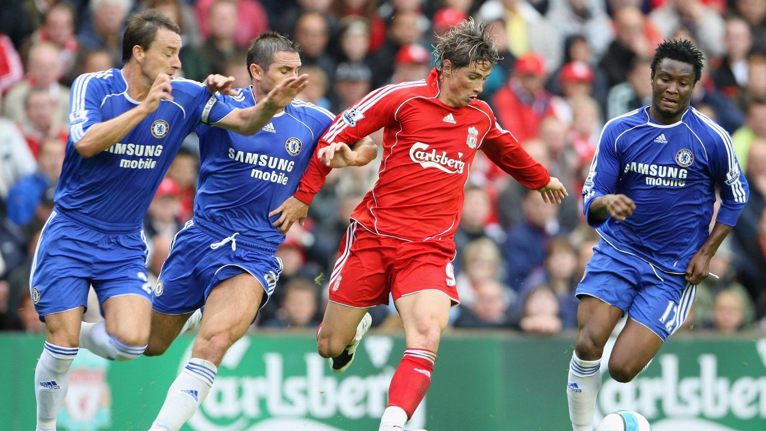 西亚卡姆关键进球定乾坤，上海队正面击溃老鹰