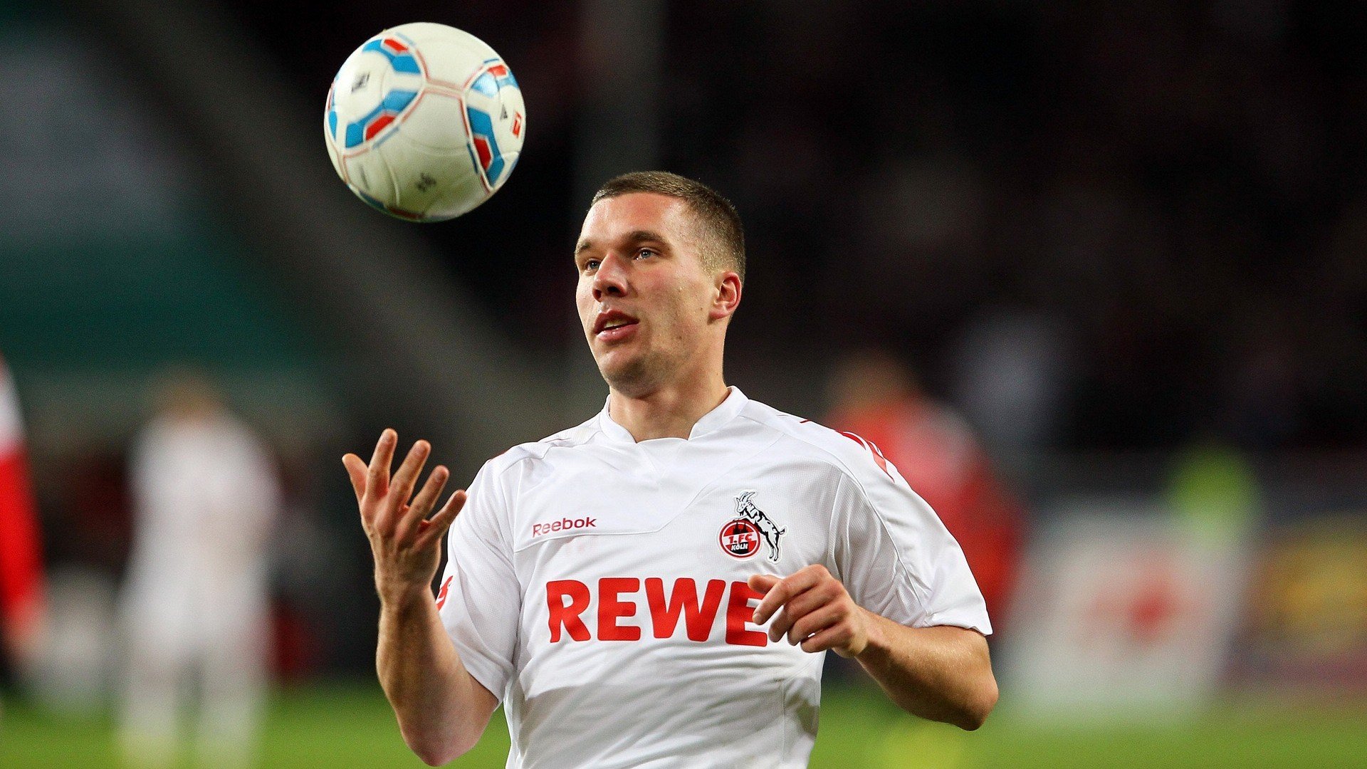 爱游戏下载-戈麦斯一剑封喉，新西兰一波带走比利亚雷亚尔的战术奇迹