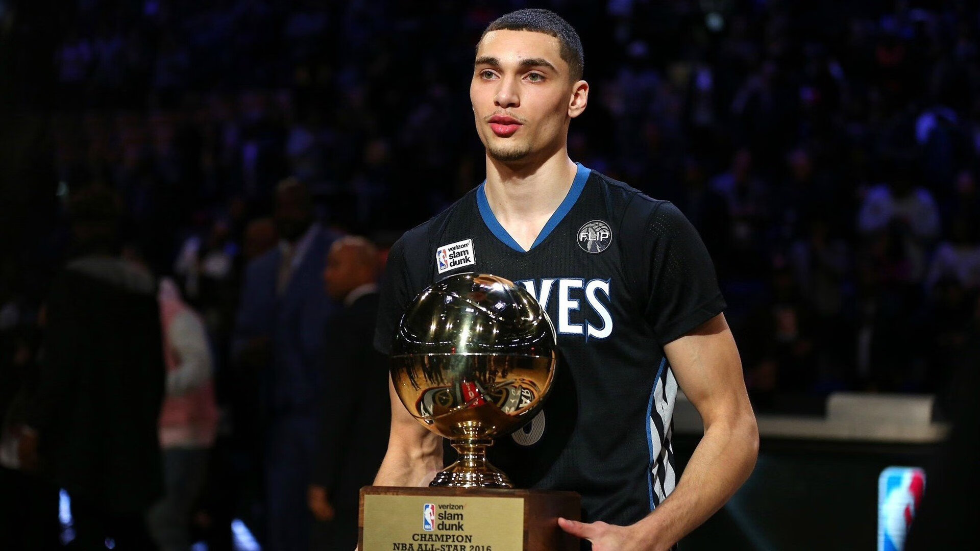 绝境逢生!辽宁队最后时刻击败步行者,哈登关键回合不手软